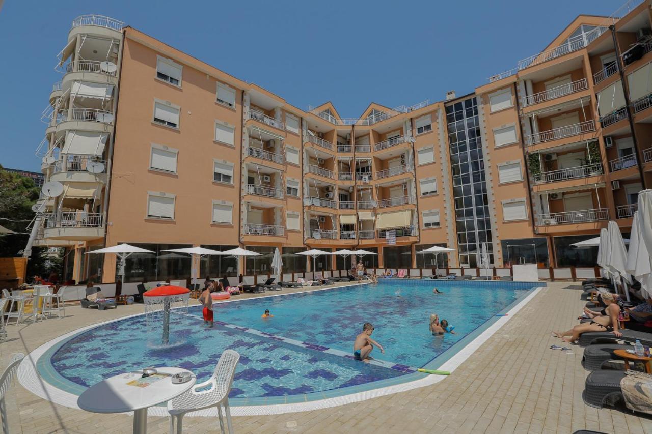 Apartment Голем Екстериор снимка